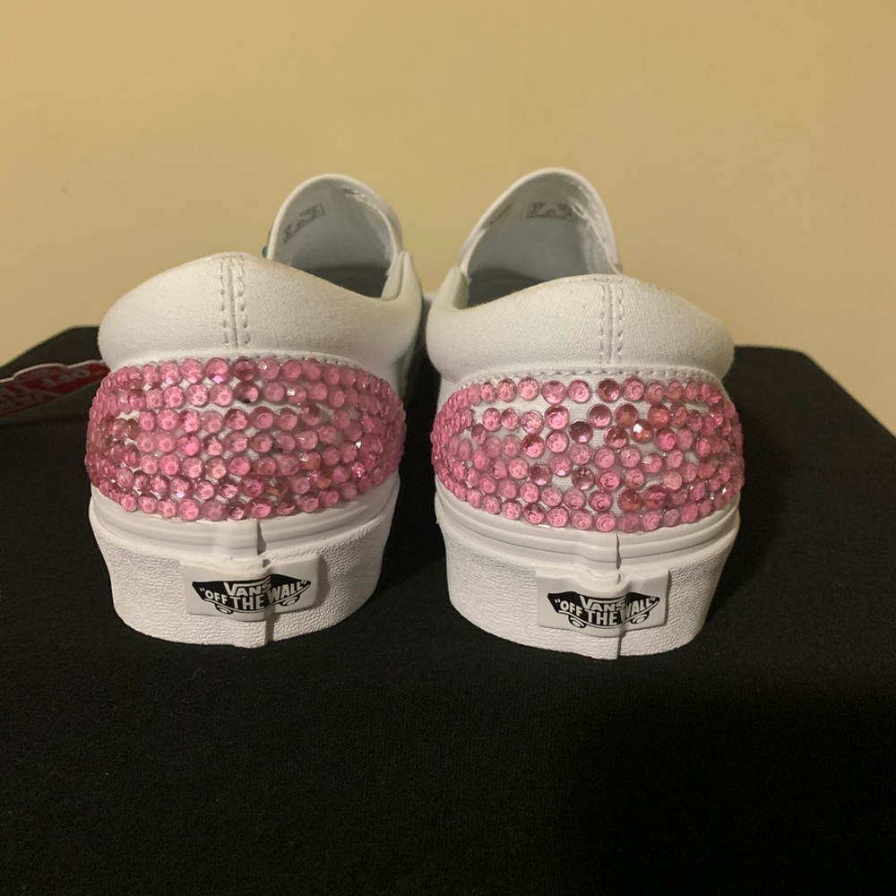 Vans - Picture 2 of 7